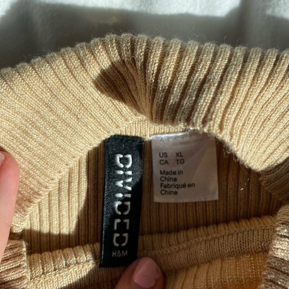 Tan ribbed turtleneck sweater from Divided. Size XL, fits medium. Never worn. - Picture 3 of 4